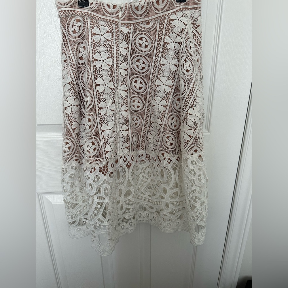 Glamorous White Lace Overlay Skirt